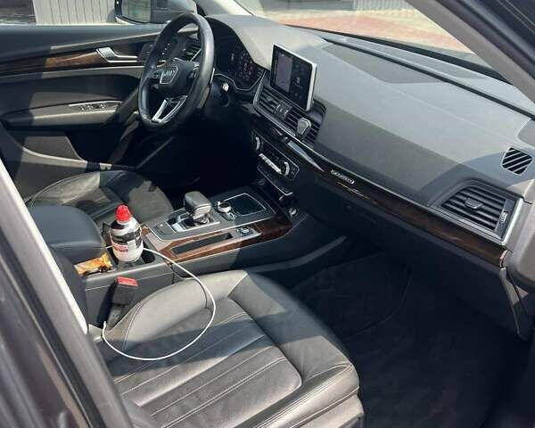 Серый Ауди Ку 5, объемом двигателя 1.98 л и пробегом 118 тыс. км за 24950 $, фото 7 на Automoto.ua