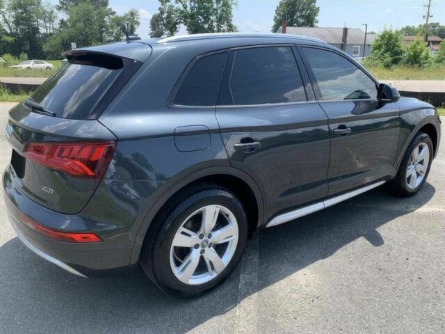Сірий Ауді Ку 5, об'ємом двигуна 2 л та пробігом 30 тис. км за 8200 $, фото 6 на Automoto.ua