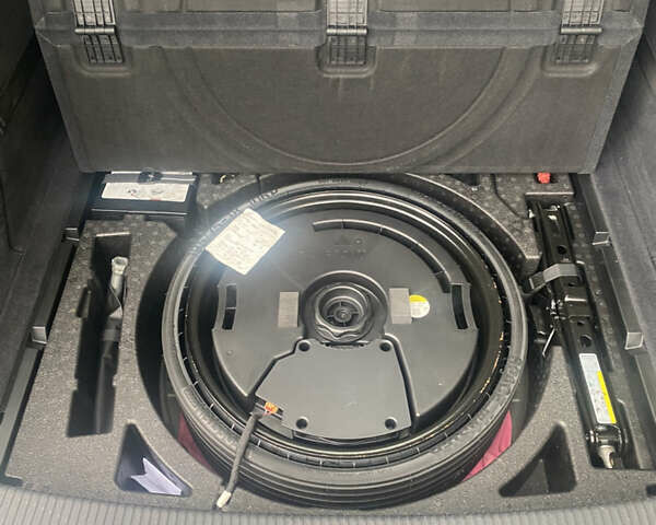 Сірий Ауді Ку 5, об'ємом двигуна 2 л та пробігом 210 тис. км за 21600 $, фото 25 на Automoto.ua