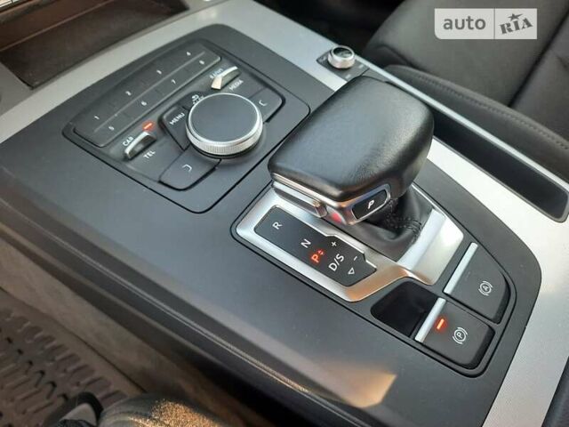 Серый Ауди Ку 5, объемом двигателя 2 л и пробегом 140 тыс. км за 30800 $, фото 15 на Automoto.ua