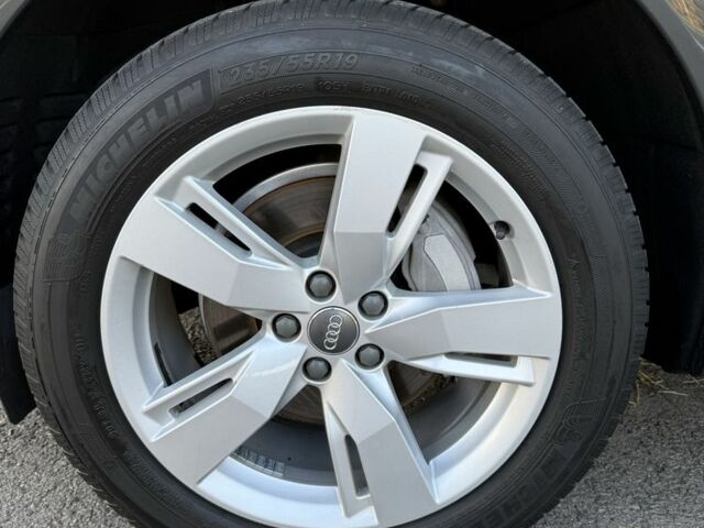 Сірий Ауді Ку 5, об'ємом двигуна 2 л та пробігом 220 тис. км за 21000 $, фото 22 на Automoto.ua