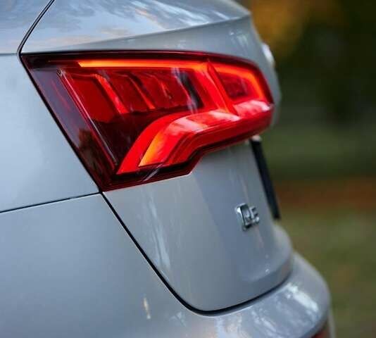 Сірий Ауді Ку 5, об'ємом двигуна 2 л та пробігом 156 тис. км за 31750 $, фото 71 на Automoto.ua