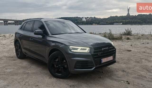 Серый Ауди Ку 5, объемом двигателя 1.98 л и пробегом 102 тыс. км за 27500 $, фото 4 на Automoto.ua