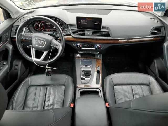 Серый Ауди Ку 5, объемом двигателя 2 л и пробегом 123 тыс. км за 26300 $, фото 4 на Automoto.ua