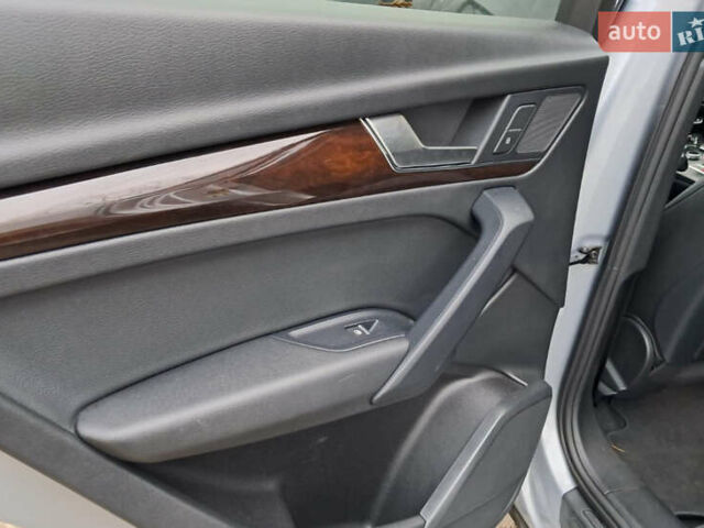 Сірий Ауді Ку 5, об'ємом двигуна 1.98 л та пробігом 147 тис. км за 24900 $, фото 23 на Automoto.ua