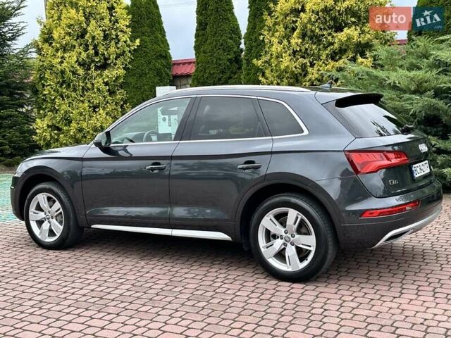 Сірий Ауді Ку 5, об'ємом двигуна 1.98 л та пробігом 72 тис. км за 29900 $, фото 3 на Automoto.ua