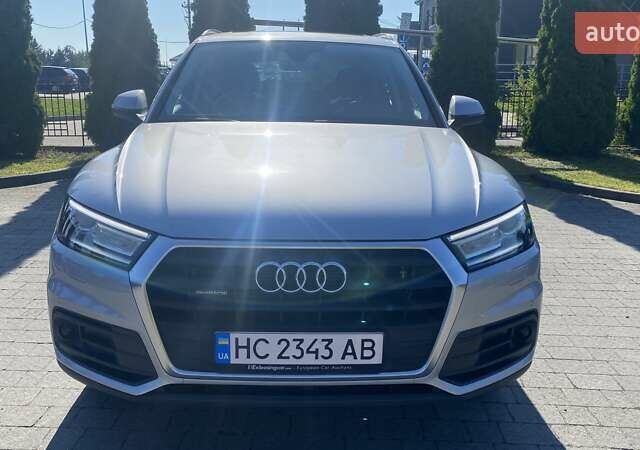 Сірий Ауді Ку 5, об'ємом двигуна 2 л та пробігом 156 тис. км за 31750 $, фото 1 на Automoto.ua