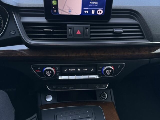 Сірий Ауді Ку 5, об'ємом двигуна 2 л та пробігом 220 тис. км за 21000 $, фото 7 на Automoto.ua