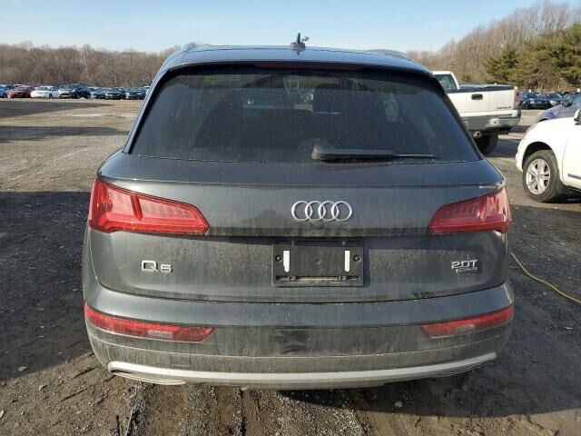 Серый Ауди Ку 5, объемом двигателя 2 л и пробегом 134 тыс. км за 20000 $, фото 4 на Automoto.ua