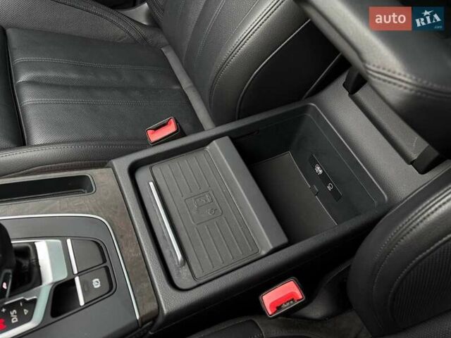 Серый Ауди Ку 5, объемом двигателя 1.98 л и пробегом 189 тыс. км за 23500 $, фото 40 на Automoto.ua