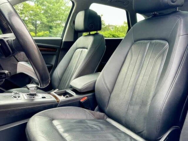 Ауди Ку 5 2018 в Одессе на Automoto.ua Серый Ауди Ку 5, объемом двигателя 2 л и пробегом 44 тыс. км за 8200 $, фото 7 на Automoto.ua