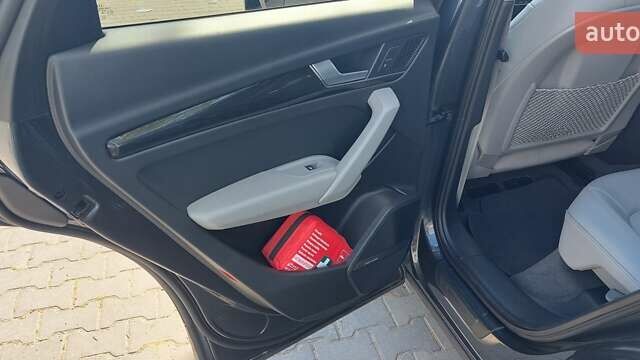 Сірий Ауді Ку 5, об'ємом двигуна 1.98 л та пробігом 125 тис. км за 26923 $, фото 9 на Automoto.ua