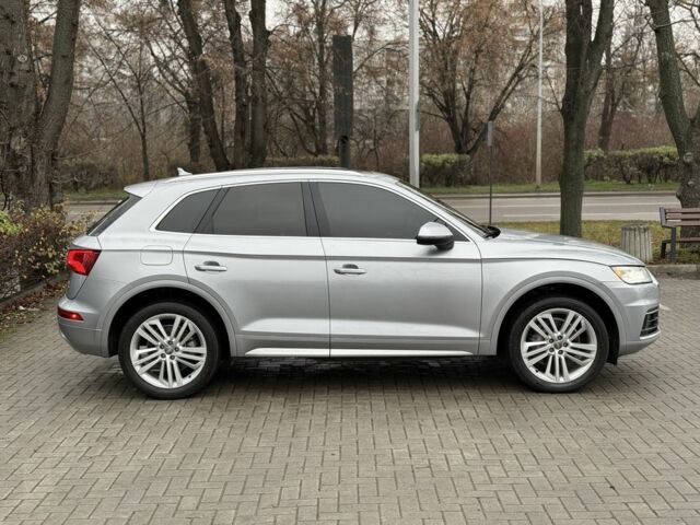 Сірий Ауді Ку 5, об'ємом двигуна 2 л та пробігом 148 тис. км за 24950 $, фото 3 на Automoto.ua