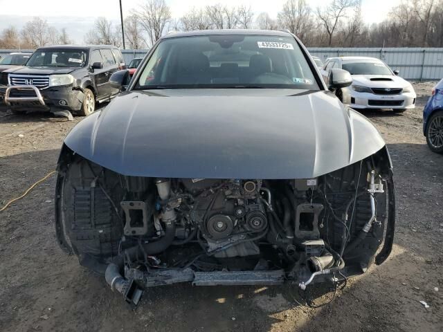 Серый Ауди Ку 5, объемом двигателя 2 л и пробегом 134 тыс. км за 20000 $, фото 1 на Automoto.ua