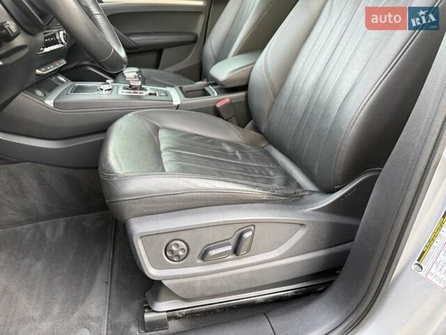 Сірий Ауді Ку 5, об'ємом двигуна 1.98 л та пробігом 129 тис. км за 25000 $, фото 16 на Automoto.ua