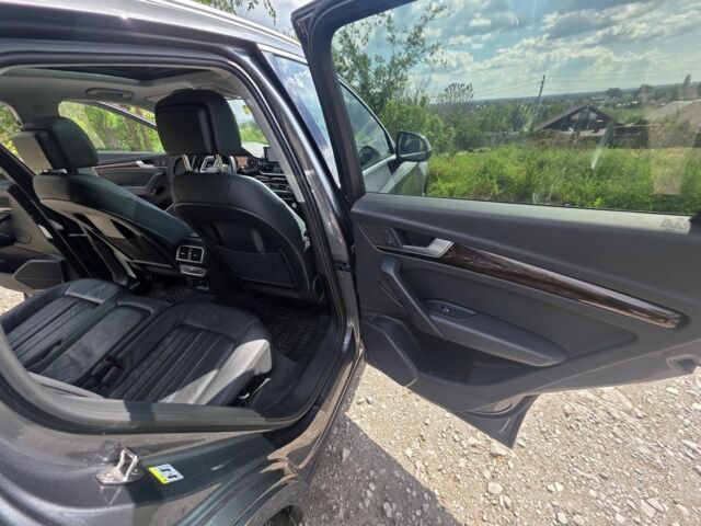 Серый Ауди Ку 5, объемом двигателя 2 л и пробегом 91 тыс. км за 30300 $, фото 11 на Automoto.ua