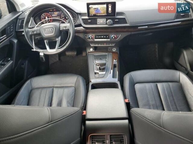 Серый Ауди Ку 5, объемом двигателя 1.98 л и пробегом 168 тыс. км за 18600 $, фото 7 на Automoto.ua