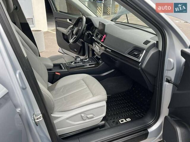 Серый Ауди Ку 5, объемом двигателя 2 л и пробегом 125 тыс. км за 23500 $, фото 51 на Automoto.ua