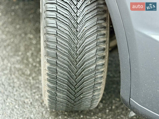 Сірий Ауді Ку 5, об'ємом двигуна 2 л та пробігом 136 тис. км за 24999 $, фото 24 на Automoto.ua