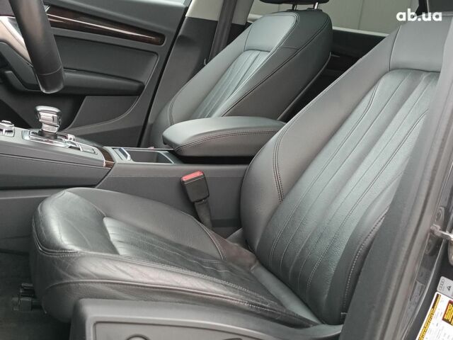 Серый Ауди Ку 5, объемом двигателя 2 л и пробегом 99 тыс. км за 25290 $, фото 40 на Automoto.ua