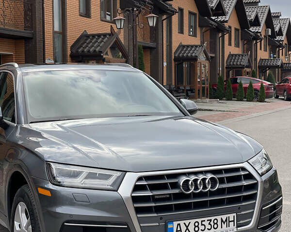 Серый Ауди Ку 5, объемом двигателя 2 л и пробегом 113 тыс. км за 25500 $, фото 1 на Automoto.ua