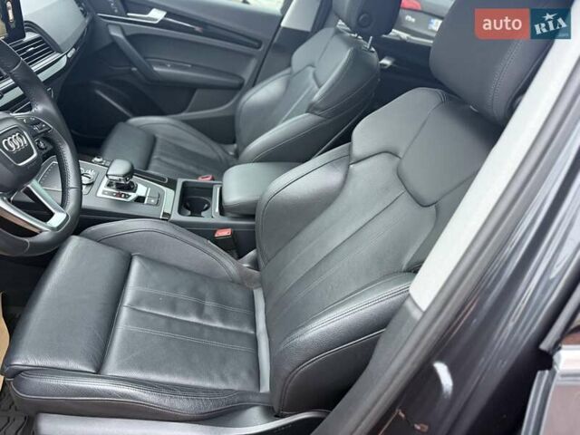Серый Ауди Ку 5, объемом двигателя 1.98 л и пробегом 143 тыс. км за 26900 $, фото 19 на Automoto.ua