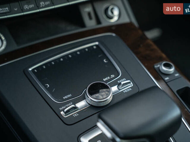 Серый Ауди Ку 5, объемом двигателя 1.98 л и пробегом 127 тыс. км за 27500 $, фото 30 на Automoto.ua