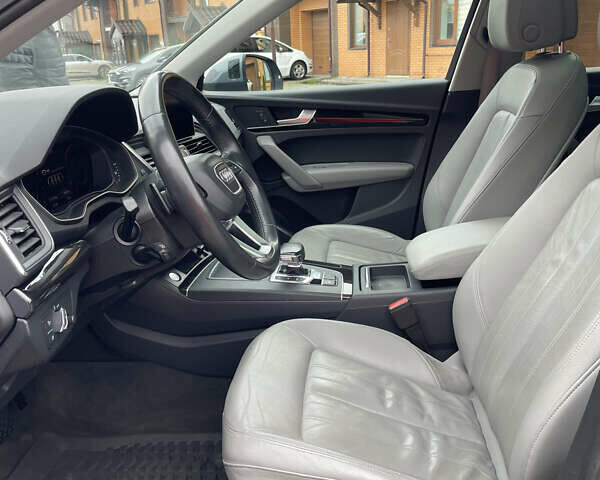 Серый Ауди Ку 5, объемом двигателя 2 л и пробегом 113 тыс. км за 25500 $, фото 30 на Automoto.ua