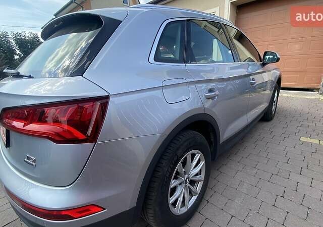 Сірий Ауді Ку 5, об'ємом двигуна 2 л та пробігом 156 тис. км за 31750 $, фото 10 на Automoto.ua