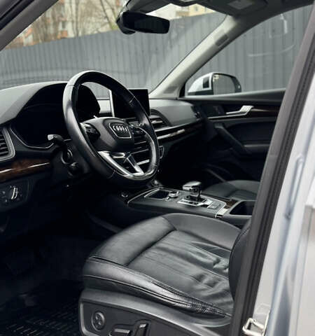 Сірий Ауді Ку 5, об'ємом двигуна 1.99 л та пробігом 84 тис. км за 31000 $, фото 34 на Automoto.ua