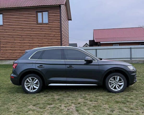 Серый Ауди Ку 5, объемом двигателя 1.98 л и пробегом 170 тыс. км за 24000 $, фото 3 на Automoto.ua