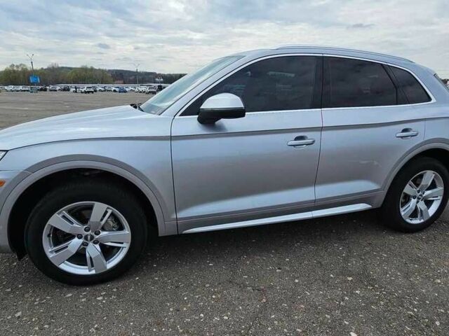 Серый Ауди Ку 5, объемом двигателя 2 л и пробегом 118 тыс. км за 17000 $, фото 1 на Automoto.ua