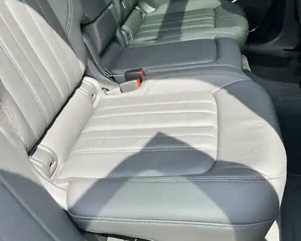 Сірий Ауді Ку 5, об'ємом двигуна 1.98 л та пробігом 97 тис. км за 28000 $, фото 10 на Automoto.ua