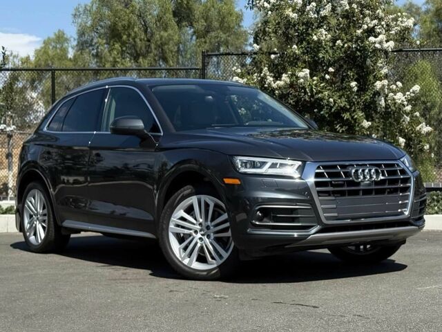 Серый Ауди Ку 5, объемом двигателя 2 л и пробегом 43 тыс. км за 22000 $, фото 2 на Automoto.ua