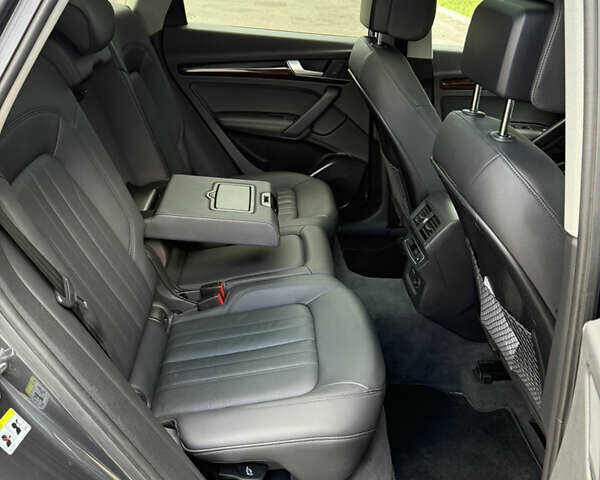 Серый Ауди Ку 5, объемом двигателя 2 л и пробегом 148 тыс. км за 27500 $, фото 12 на Automoto.ua