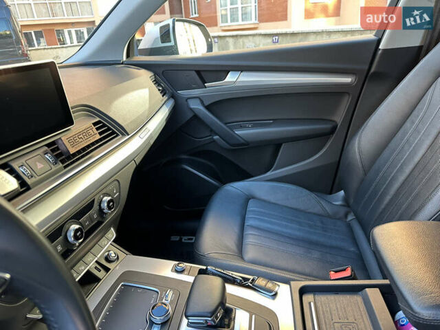 Серый Ауди Ку 5, объемом двигателя 1.97 л и пробегом 85 тыс. км за 38000 $, фото 16 на Automoto.ua