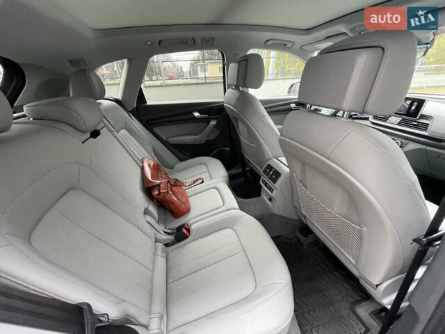 Сірий Ауді Ку 5, об'ємом двигуна 2 л та пробігом 300 тис. км за 21000 $, фото 36 на Automoto.ua