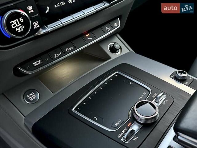 Сірий Ауді Ку 5, об'ємом двигуна 2 л та пробігом 220 тис. км за 29900 $, фото 72 на Automoto.ua