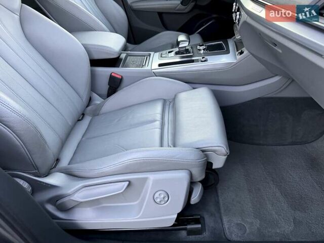 Сірий Ауді Ку 5, об'ємом двигуна 2 л та пробігом 220 тис. км за 29900 $, фото 34 на Automoto.ua