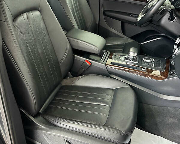 Серый Ауди Ку 5, объемом двигателя 2 л и пробегом 165 тыс. км за 26250 $, фото 13 на Automoto.ua