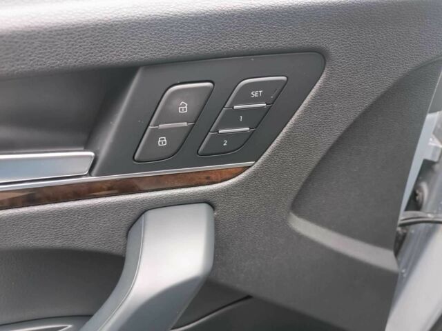 Серый Ауди Ку 5, объемом двигателя 2 л и пробегом 165 тыс. км за 21900 $, фото 20 на Automoto.ua