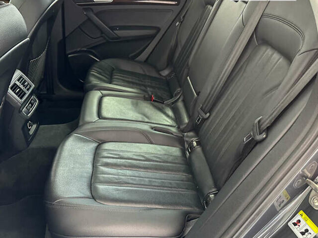 Серый Ауди Ку 5, объемом двигателя 2 л и пробегом 165 тыс. км за 26250 $, фото 12 на Automoto.ua