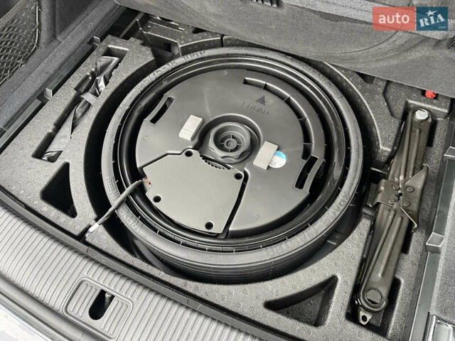 Сірий Ауді Ку 5, об'ємом двигуна 2 л та пробігом 300 тис. км за 21000 $, фото 43 на Automoto.ua