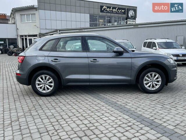 Серый Ауди Ку 5, объемом двигателя 1.97 л и пробегом 204 тыс. км за 28400 $, фото 6 на Automoto.ua