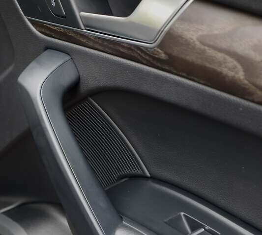 Серый Ауди Ку 5, объемом двигателя 1.98 л и пробегом 164 тыс. км за 37500 $, фото 60 на Automoto.ua