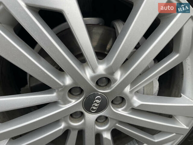 Сірий Ауді Ку 5, об'ємом двигуна 2 л та пробігом 300 тис. км за 21000 $, фото 20 на Automoto.ua