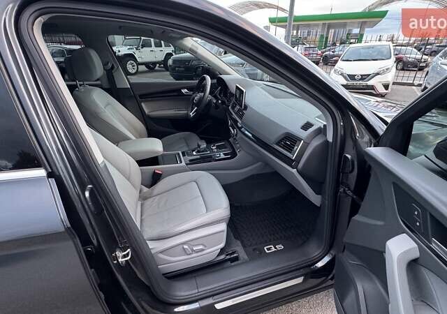 Серый Ауди Ку 5, объемом двигателя 1.98 л и пробегом 52 тыс. км за 28999 $, фото 19 на Automoto.ua