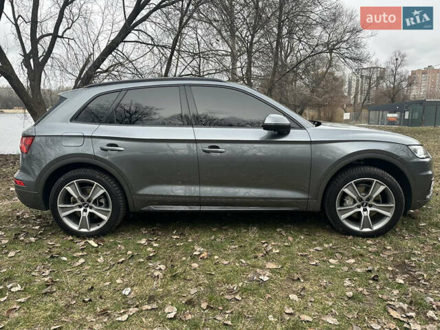 Сірий Ауді Ку 5, об'ємом двигуна 1.98 л та пробігом 119 тис. км за 31900 $, фото 6 на Automoto.ua