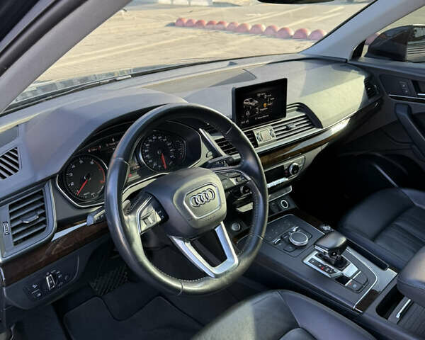 Серый Ауди Ку 5, объемом двигателя 1.98 л и пробегом 168 тыс. км за 23400 $, фото 6 на Automoto.ua