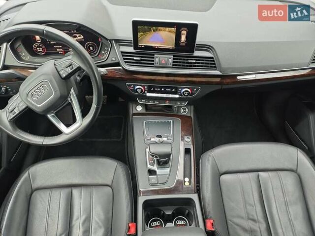 Серый Ауди Ку 5, объемом двигателя 1.98 л и пробегом 101 тыс. км за 31500 $, фото 7 на Automoto.ua